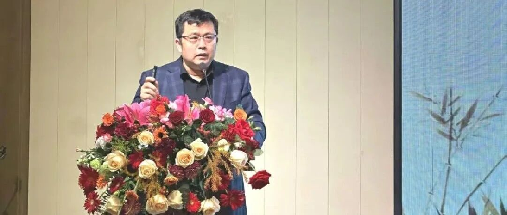 勉旃不辍 赓续前行——华鼎伟业隆重举行年终总结